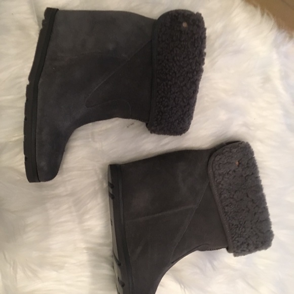 UGG Granite Booties Size 8.5  NWB - Picture 4 of 8